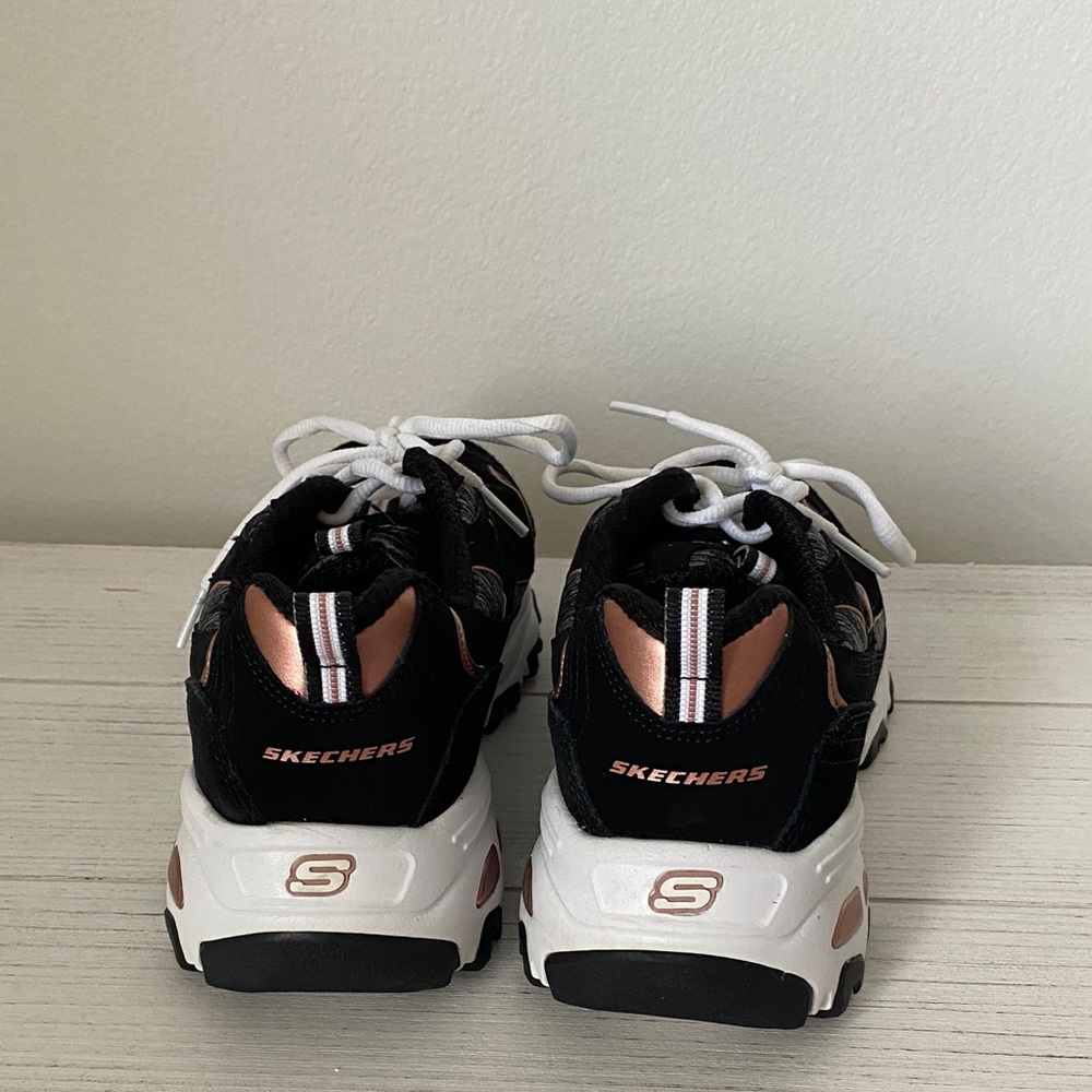 Skechers Black and White Athletic Shoes wide fit - Picture 6 of 7